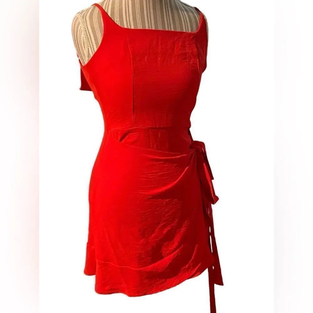 Kim Roger’s size small red wrap dress excellent never worn see pics